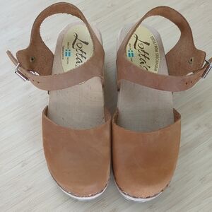 Lotta From Stockholm Tan Leather Clogs
